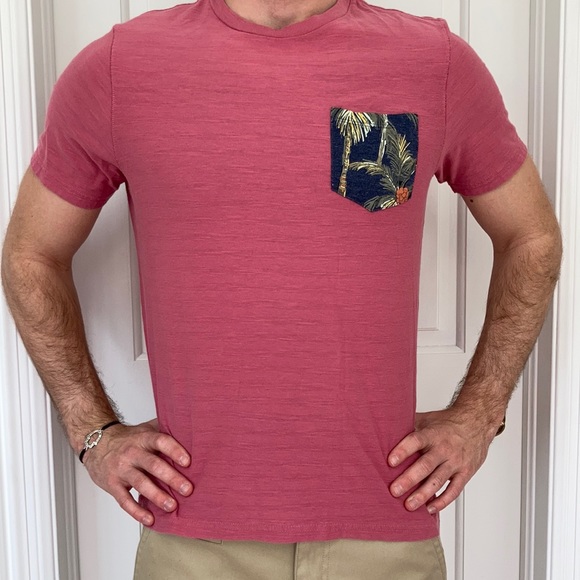 Free Planet Other - T-shirt short sleeve w/ graphic patch pocket